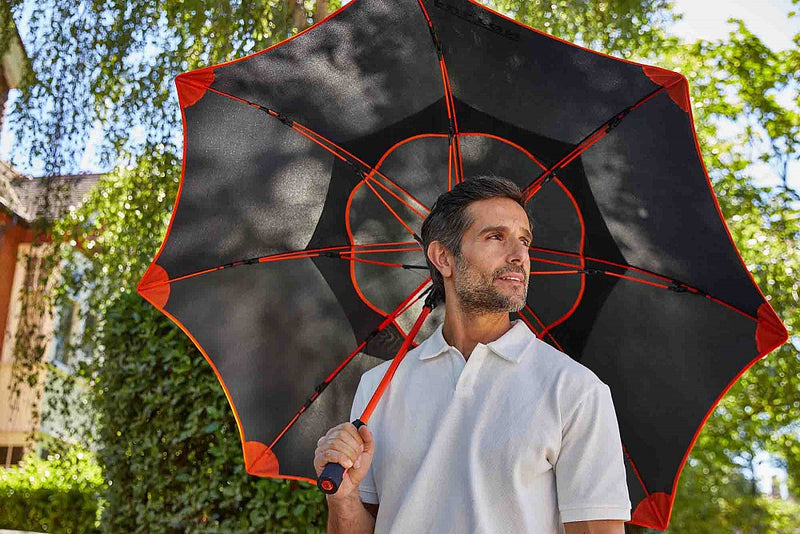 Fulton Performance 'Titan' Golf Umbrella - Black with highlights - Umbrellaworld