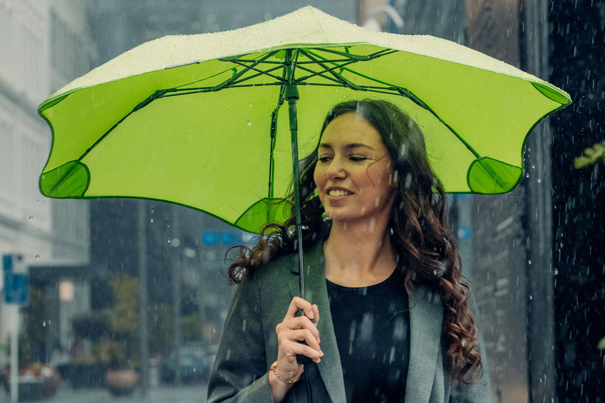 Blunt Metro Auto Folding Umbrella - Meadow Green